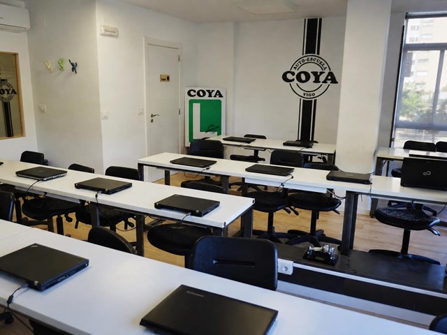 Suma puntos a tu carnet con el curso de recuperación parcial en Vigo